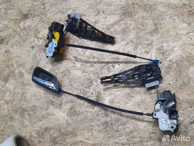 Замок двери передней правой Шевроле круз