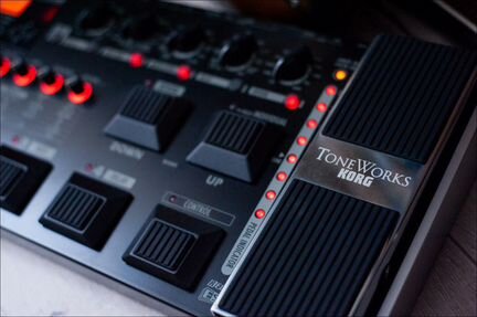 Гитарный процессор Korg ax3000g