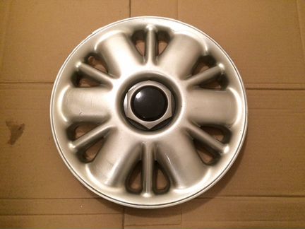 Колпак колеса Dodge Caravan 4472538 (1шт.)