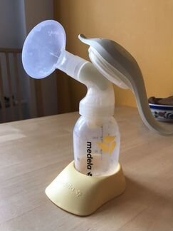 Молокоотсос ручной Medela Harmony