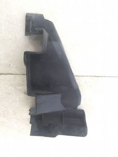 Пыльник бампера передний левый Land Rover Renge