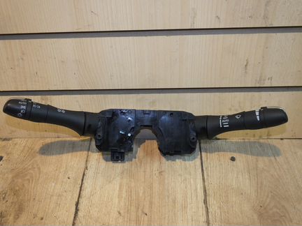 Под рулевые переключатели Infiniti M37, Y51, Q70