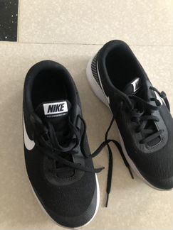 Кроссовки Nike 36,5
