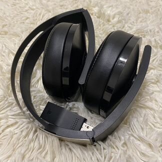 PS4 Pro 1TB + Sony Platinum Wireless Headset+3игры