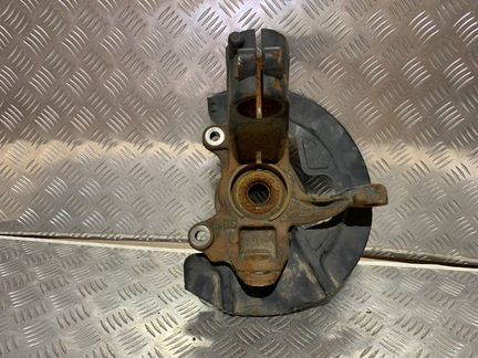 Кулак поворотный передний правый Volvo V70 II 3.0