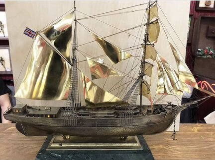 Корабль Бригантина