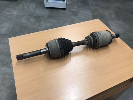 Приводной вал Toyota Land Cruiser 100 Передний