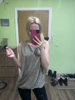 Красивая кофта с разрезом