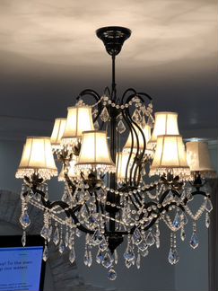 Люстра из 12 рожков в отличном состоянии