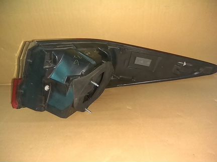 Фонарь задний левый лексус Es350 es200 es300h 2015