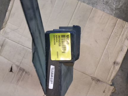Volvo S60 Усилитель звука 30752258 Вольво S60