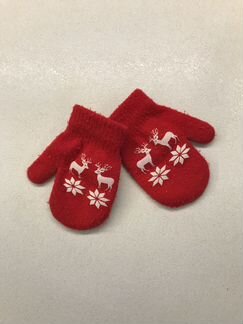 Шапка, варежки lassie