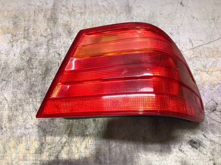 Фонарь задний правый Mercedes E-Class W210 112.941