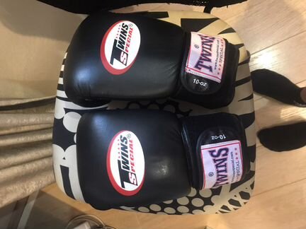 Боксерские перчатки 16 oz