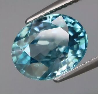 Камбоджийский циркон или старлит 5,18 Cts