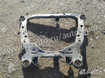 Подрамник Тойота Камри 40 50