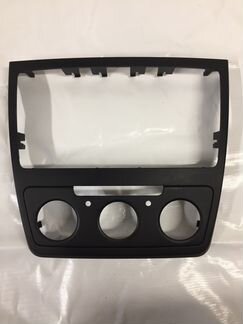 Накладка рамки кондиционера Шкода Йети