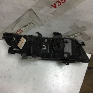 Левая фара оригинал ксенон Honda Accord 7 2002-05