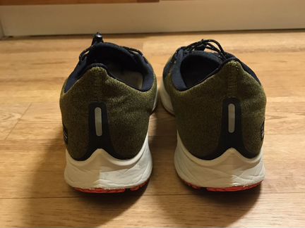 Кроссовки Nike