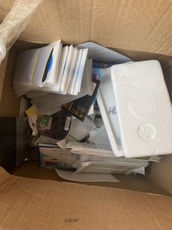 Коробка защитных стёкол и чехлов на android