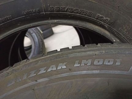 225/60/18 Bridgestone blizzak lm001