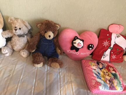Пакет мягких игрушек и подушек