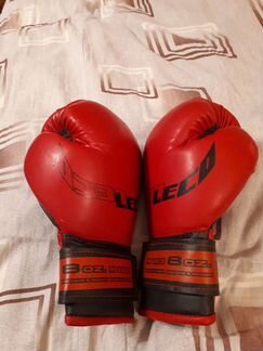 Боксерские перчатки