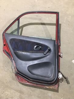 Дверь задняя левая Mitsubishi Carisma DA седан
