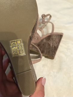 Туфли открытые TJ Collection