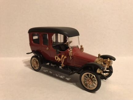 Модель автомобиля Руссо-Балт Лимузин А32. СССР.1/4