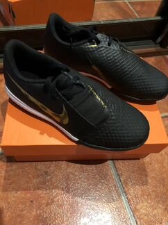 Футзалки Nike