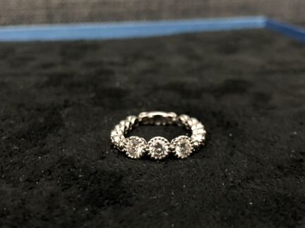 Колечко с бриллиантами