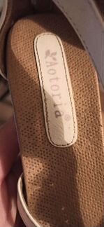 Продаю босоножки