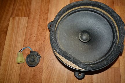 Штатная акустика Субару