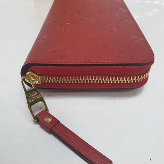 Кошелек Louis Vuitton на молнии