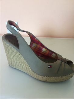 Продам босоножки Tommy Hilfiger