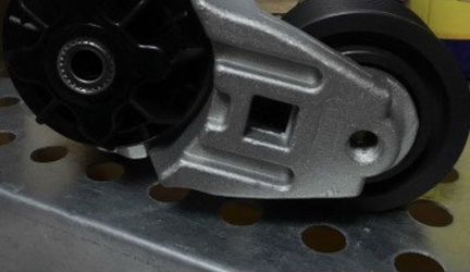 Натяжитель ремня komatsu PC300-7