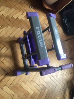 Тренажёр для ног и ягодиц