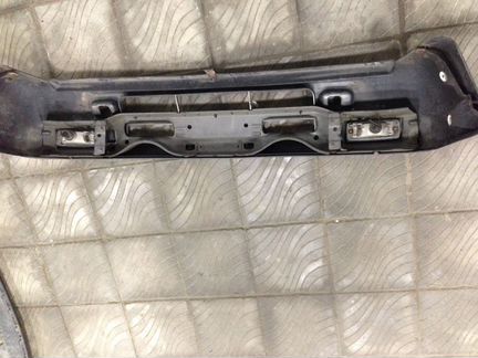 Передний бампер Nissan Micra K10 82-92