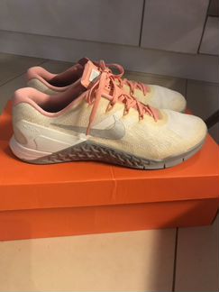 Кроссовки Nike