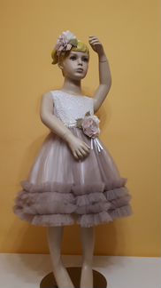 Брендовое платье на девочку 4-5 лет + ободочек