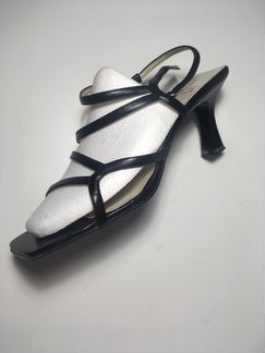 Босоножки Blossem