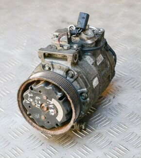 Компрессор кондиционера Audi A4 (B6) 2000-2004