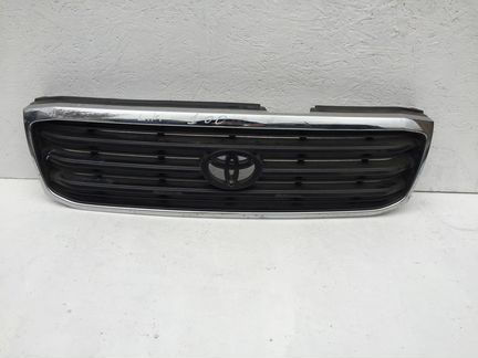 Решетка радиатора Land Cruiser 100