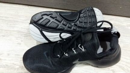Кроссовки Nike новые