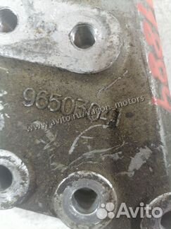 Кронштейн двигателя правый Chevrolet Rezzo U100