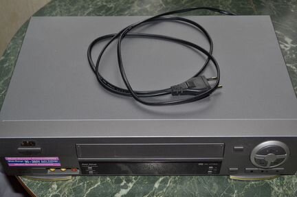 Видеомагнитофон JVC HR-J775EE