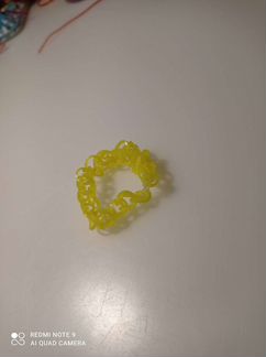 Браслет из резинок (жëлтый)