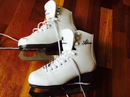 Фигурные коньки 34 р