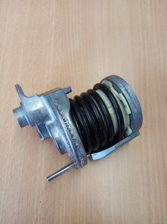 Натяжитель приводного ремня Audi A6